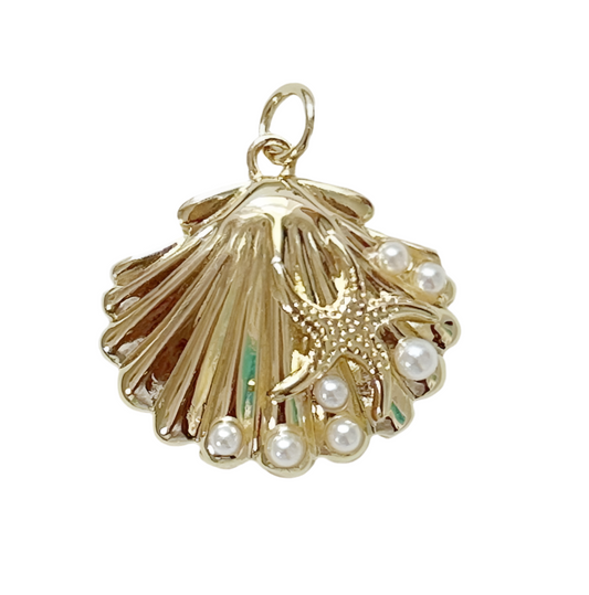 Queen Scallops Charm