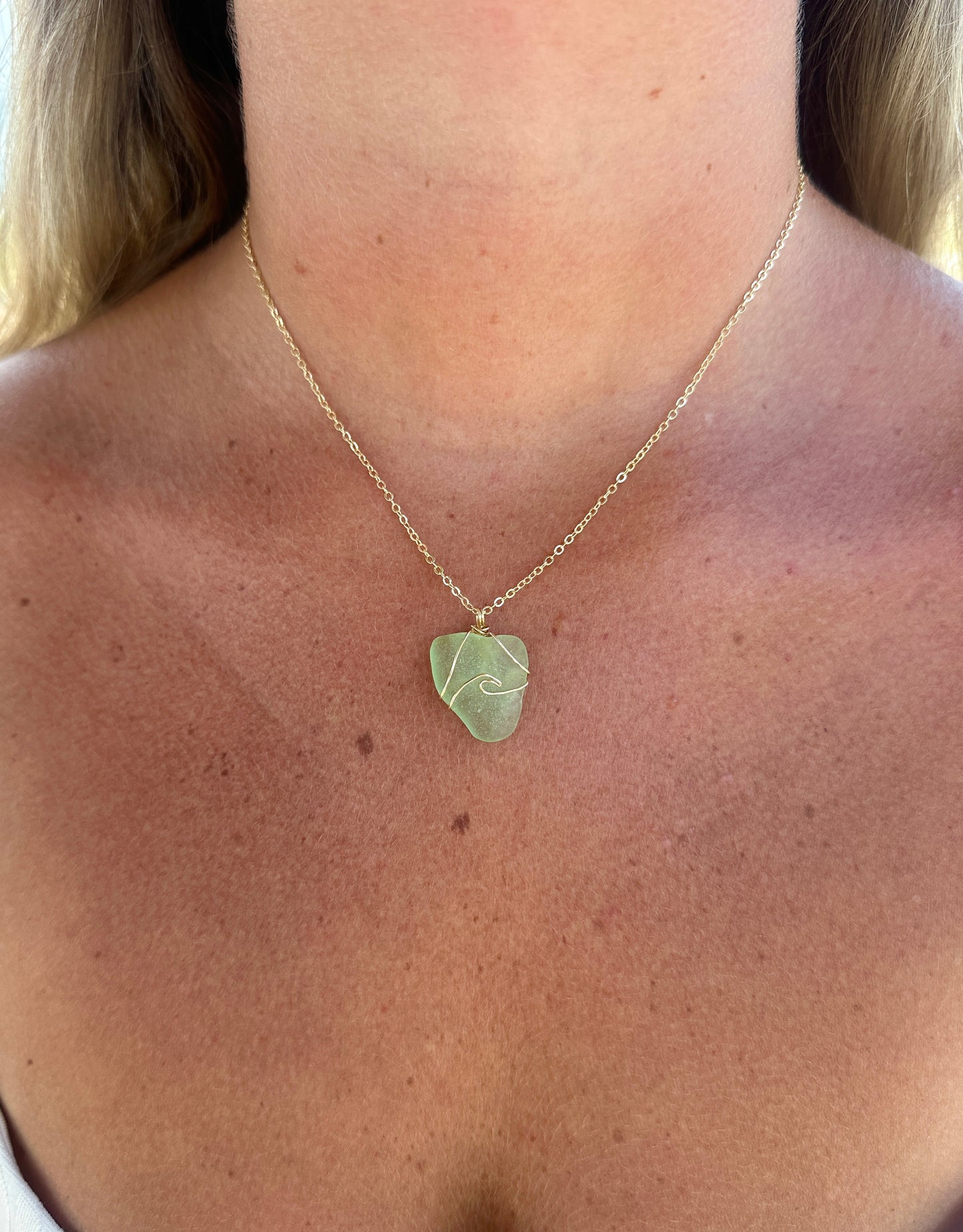 ￼ Seaglass Wave (1 available)￼